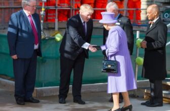 Полный провал британской дипломатии: лев ослаб в коленках, королева в шоке