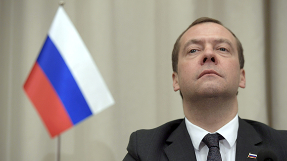 Поручения Медведева обернутся издевательствами и закончатся оправданиями