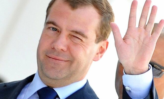 Кандидатский минимум: Дмитрию Медведеву ищут преемника