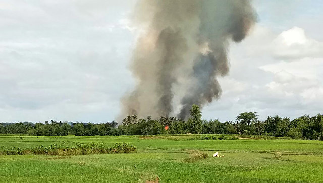 В Мьянме боевики сожгли буддийский монастырь
