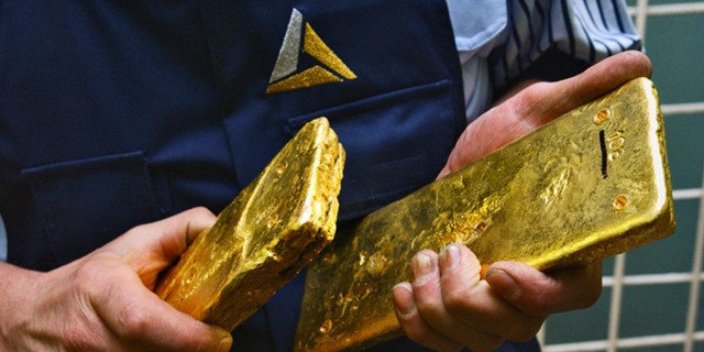 Зачем Банк России скупает золото рекордными темпами?