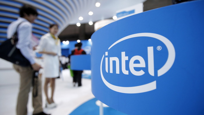 Почему акции Intel (INTC) рухнули на 16%