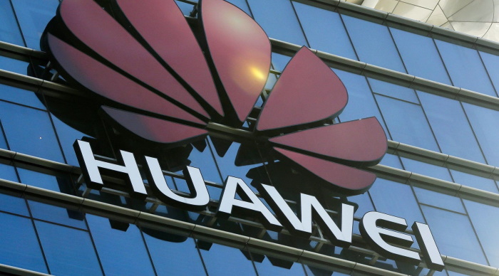 Китайская Huawei переводит вектор инвестиций из США в Россию
