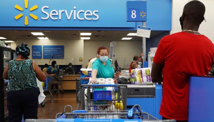 Walmart пытается расширить финансовые услуги