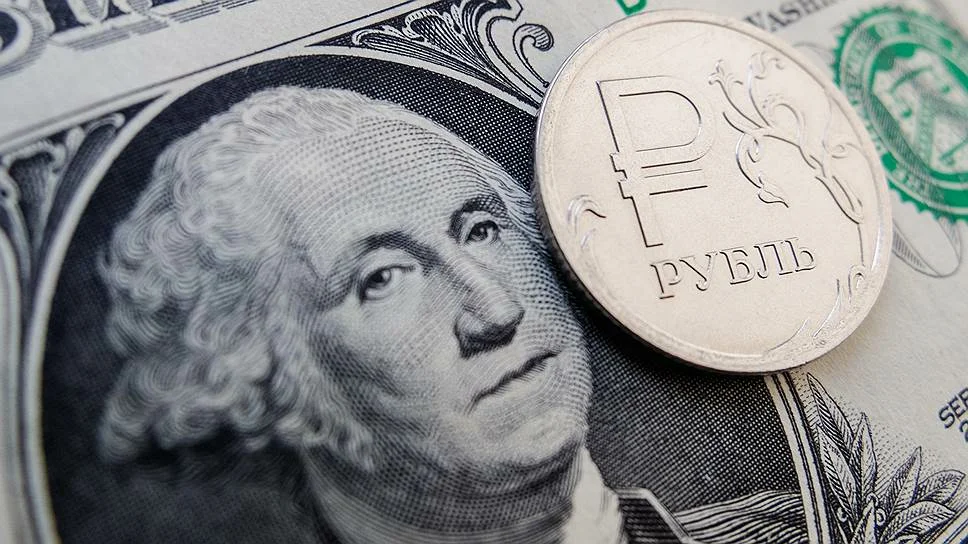 Курс доллара резко поднялся до 73,5 рублей