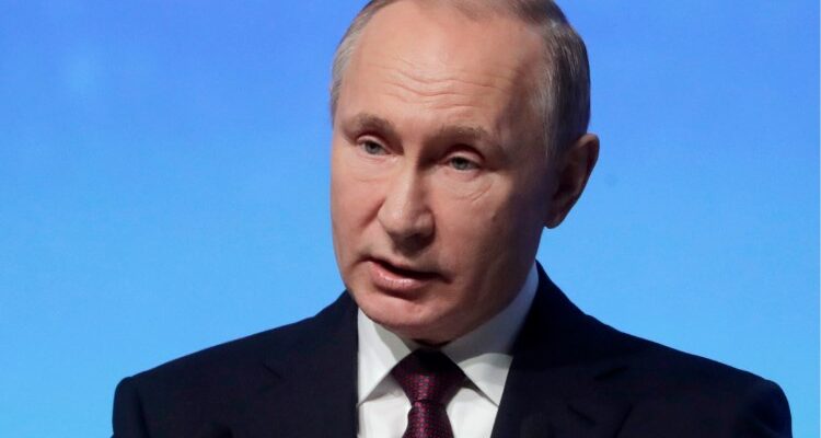 Dow Jones растёт на фоне газовой войны в Европе и рублёвого "ультиматума" Путина