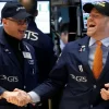 Dow Jones тоже в плюсе, но доходность Nasdaq в восемь раз выше за полугодие, и рекордное с 1983 года