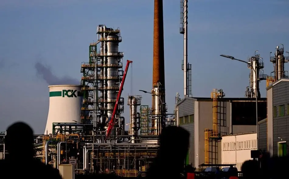 Украденные Берлином активы Роснефти в немецком НПЗ PCK Schwedt могут быть проданы Польше. В покупке заинтересована PKN Orlen