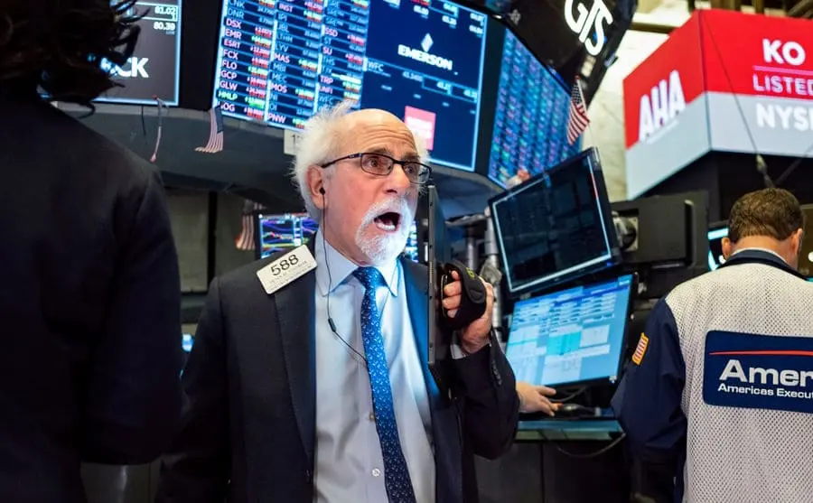 Dow Jones прервал пятидневную полосу неудач, но Bank of America видит "майский обвал"