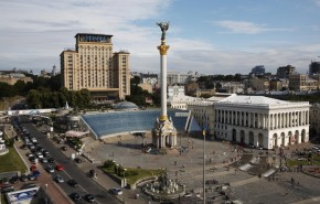Умирающий Киев: Знаки разрухи и хаоса в каждом метре этого города