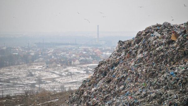 Вонючая гидность или Самонемощь: во Львове мусорный бунт, Садовой спрятался в схроне