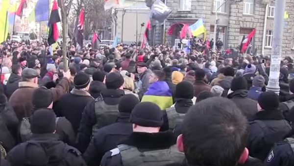 Порошенко загнан в угол: Звонкую оплеуху получил он от Путина