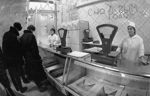 Всадник финансового апокалипсиса: как МВФ уничтожал Россию